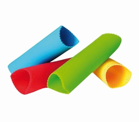 Loupač česneku 13cm mix barev silikon - Kuchyně kuchyňské náčiní a pomůcky